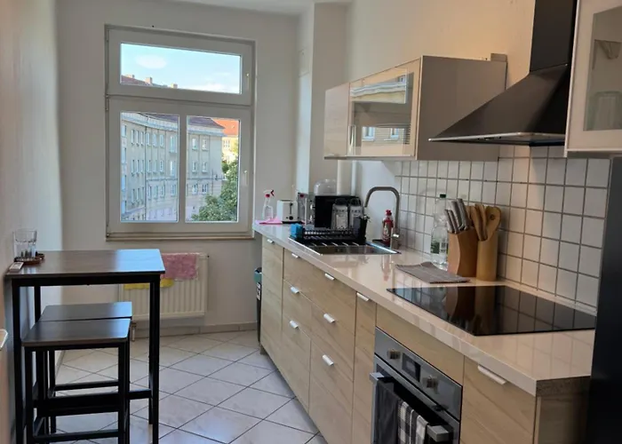 Grosse Mit Xxl-balkon In Mitte *