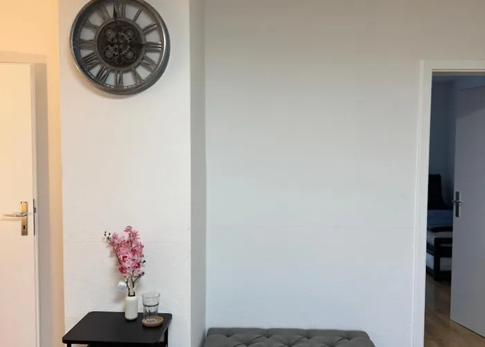 Grosse Mit Xxl-balkon In Mitte *