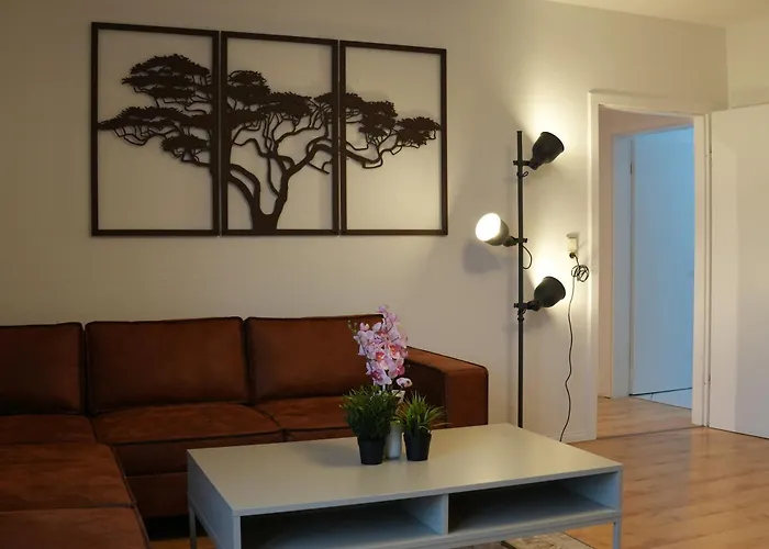 Grosse Mit Xxl-balkon In Mitte * 什未林