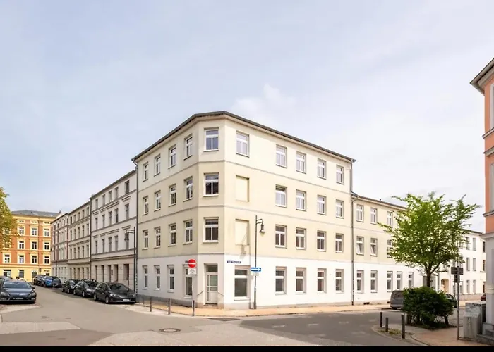 Grosse Mit Xxl-balkon In Mitte 什未林